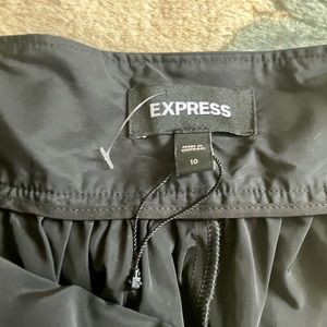 Beautiful Express dressy skirt, size 10, NWOT, black